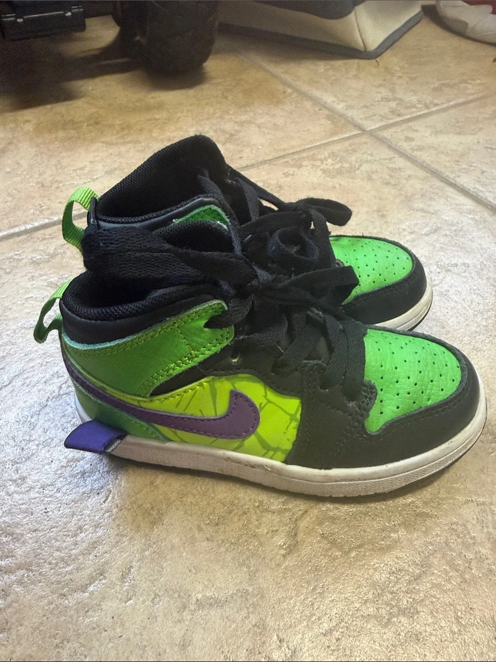 Nike HULK Kids Black and Bright Green High-Top Sneakers